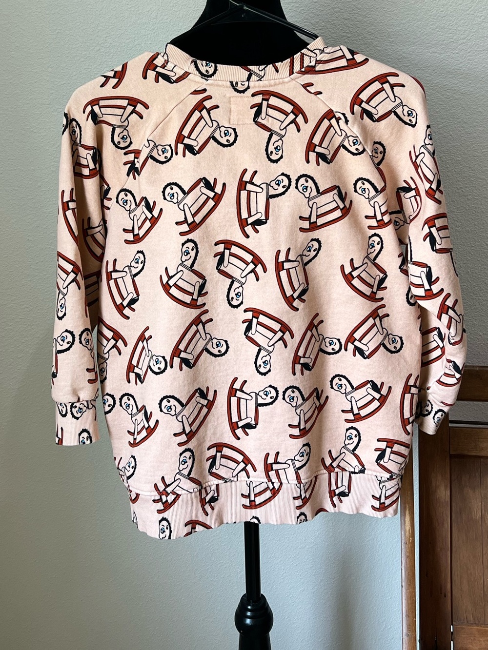 HUGO Loves TIKI Pink Crewneck Long Sleeve Top with Rocking Horse Print - Picture 2 of 6